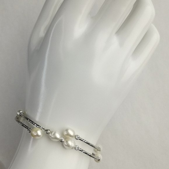 Nwt White freshwater Pearl sterling silver bangle wraparound bracelet - Picture 4 of 5